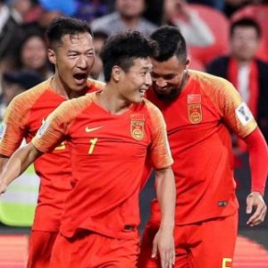 美因茨主场气势如虹,完胜对手巩固中游位置