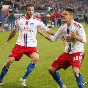 汉堡德比战火药味十足,红黄牌频现难阻平局收场