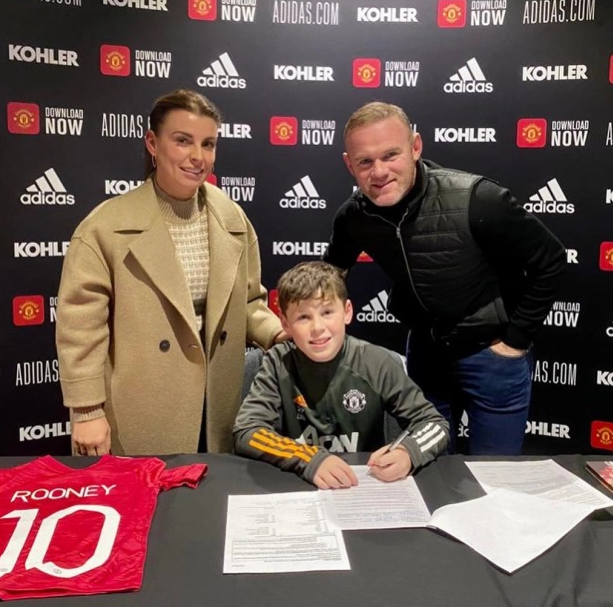 福登帽子戏法曼城青年军横扫狼队展现强大火力    福登帽子戏法曼城青年军横扫狼队展现强大火力